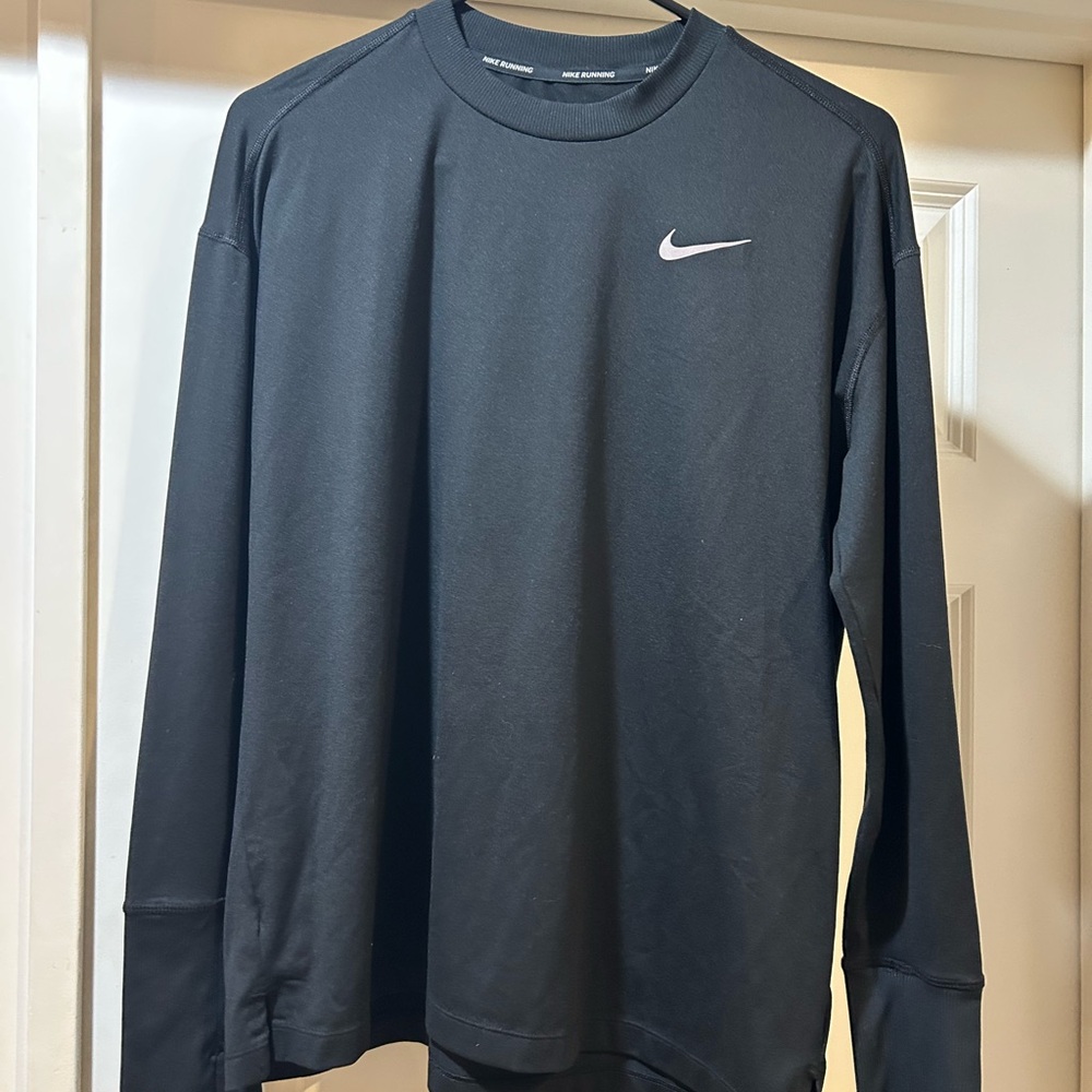 Nike Woman’s Black Long Sleeve Shirt
